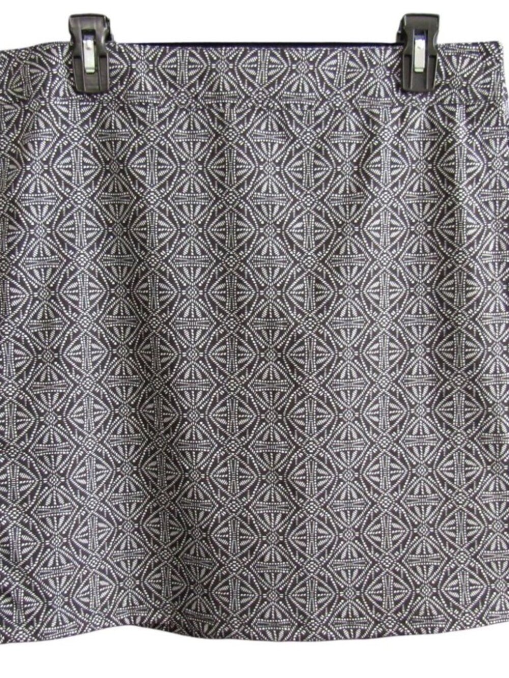 RipSkirt Hawaii Skirt Size L Black Gray Batik Geometric Dot 19 In Length 2 Wrap